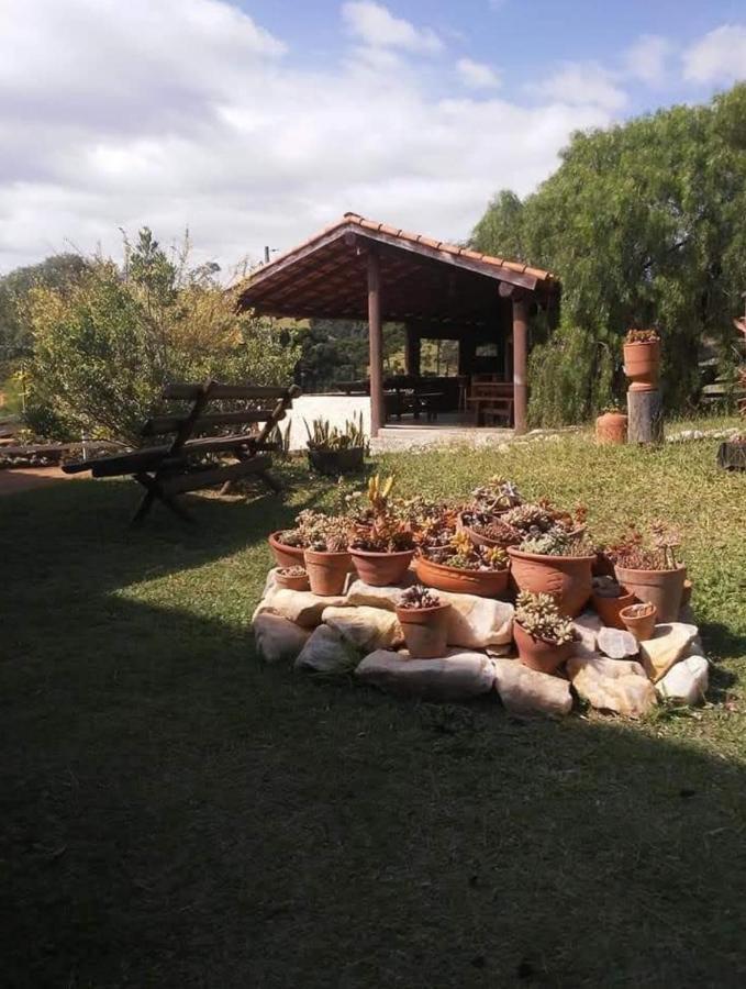 Pousada Mirante Bueno Brandão Esterno foto